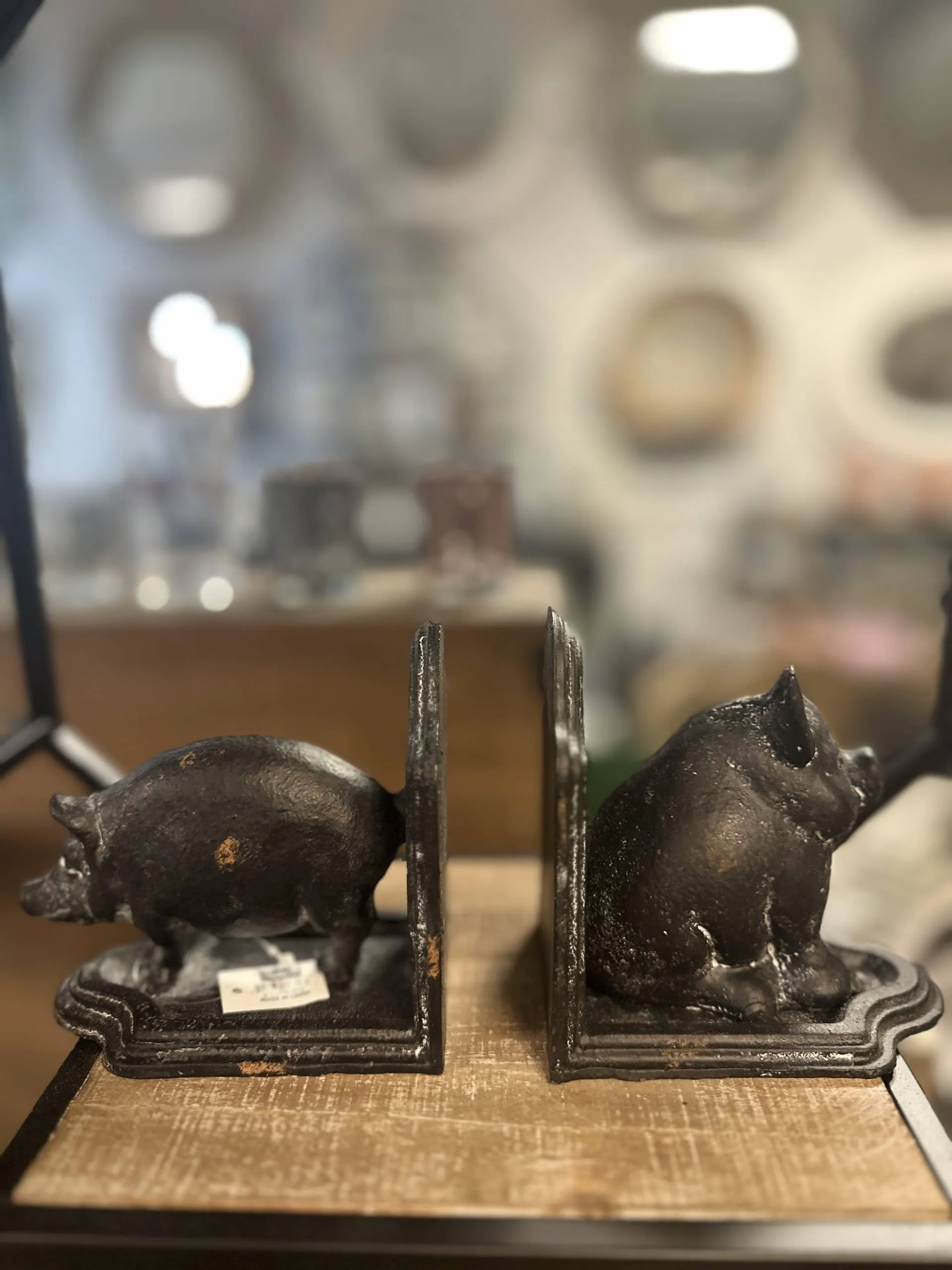 Cast Iron Pig Bookend in Black Rustic Finish-Set 2