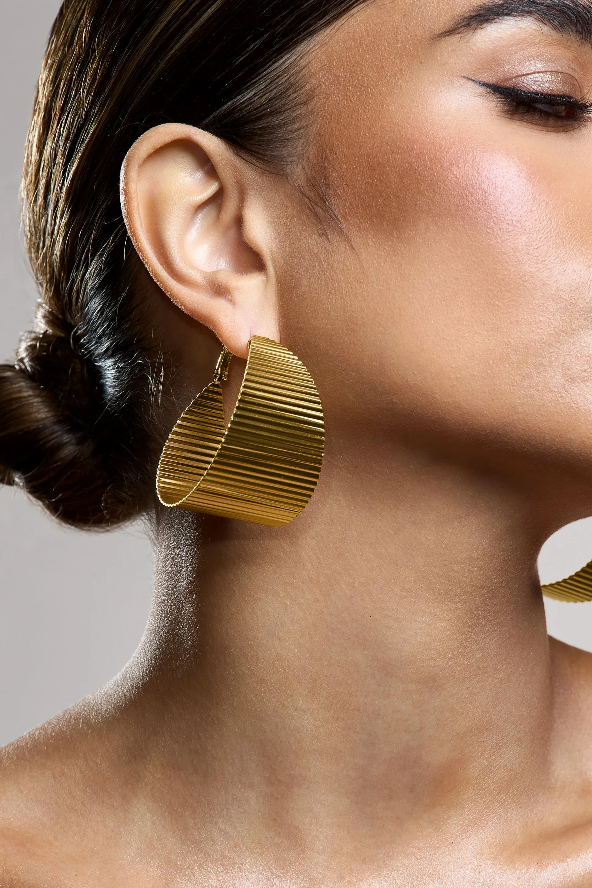 Mercury | Gold Ribbed Chunky Hoop Earrings