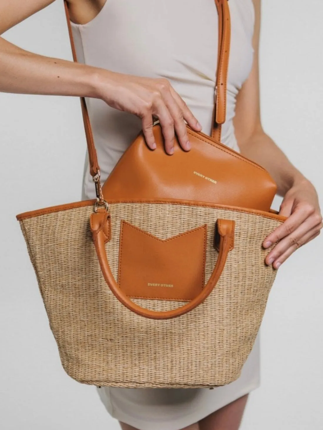 Rattan Bucket Bag - Tan