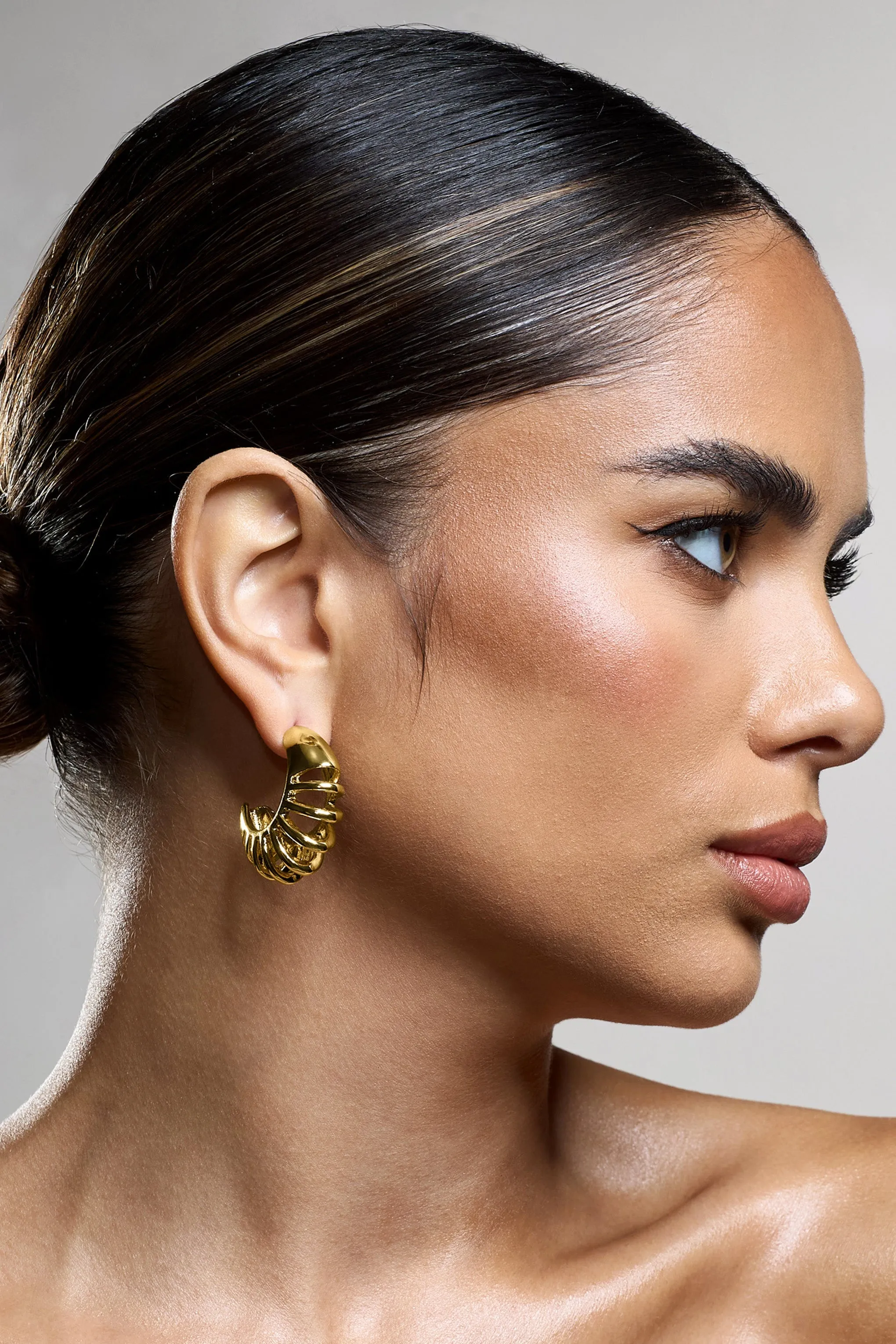 Zephyrine | Gold Ribbed Hoop Earrings